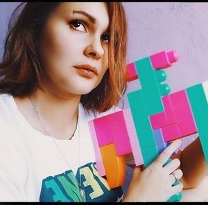 Meet your Posher, Alia